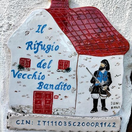 Il Rifugio Del Vecchio Bandito Iglesias Bagian luar foto